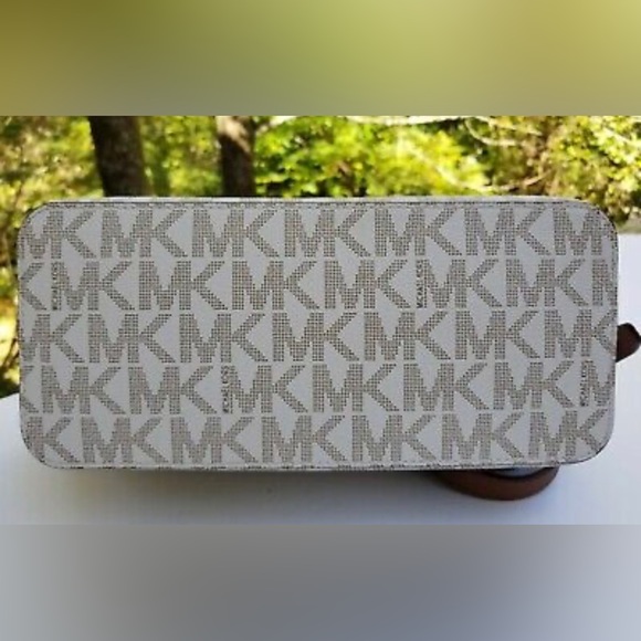 ⭐️⭐️⭐️Michael Kors CINDY Large Backpack Vanilla/Luggage BRAND NEW WITH TAGS - Picture 4 of 8